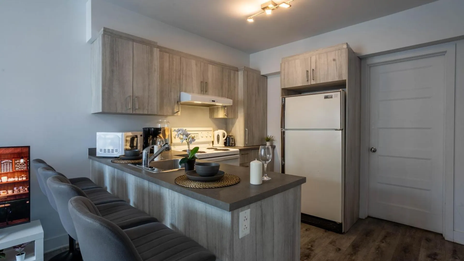 Modern 3Br In Griffintown Apartment Montreal